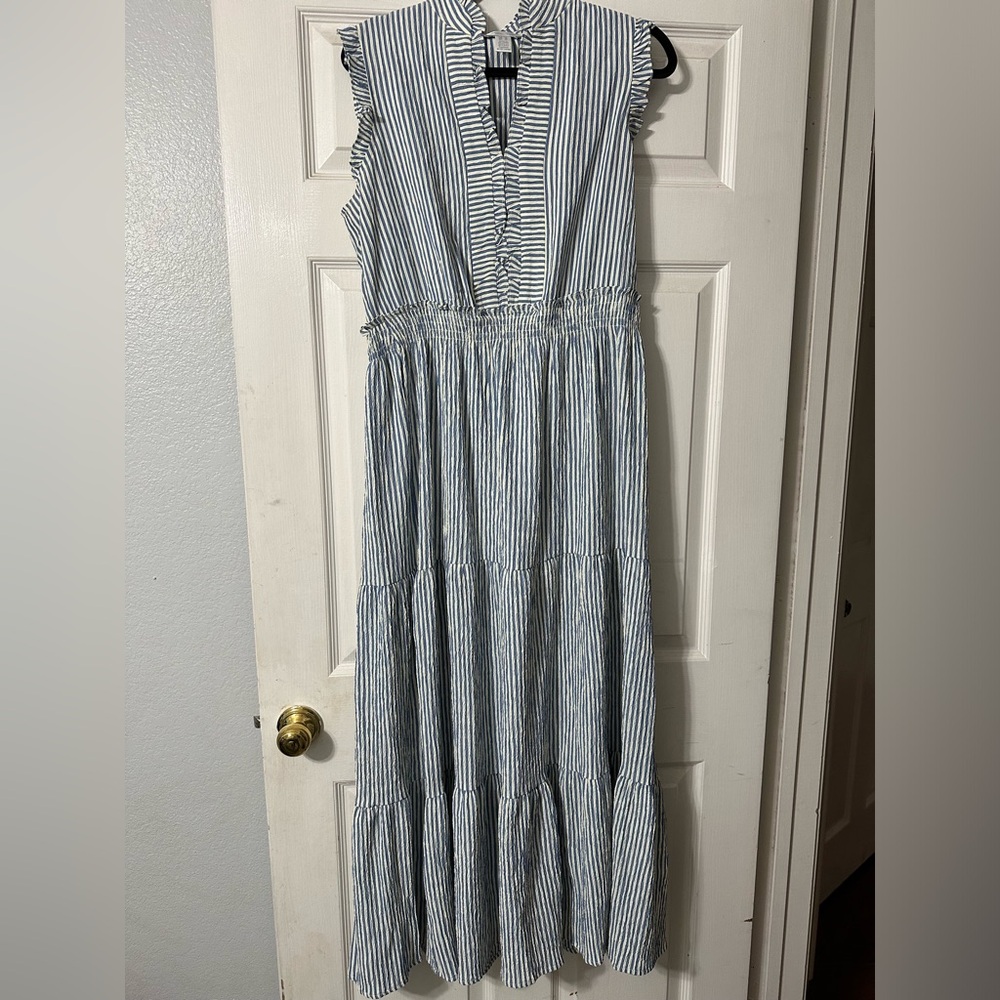 Brand New (without tags) London Times Seersucker sleeveless maxi dress